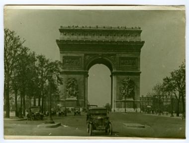 1 φωτογραφία στην Αψίδα του Θριάμβου, Παρίσι
