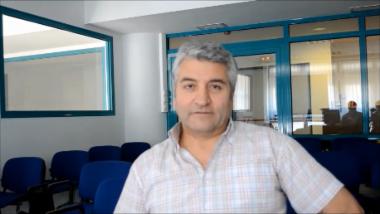 Το καθημερινό δρομολόγιο με το κάρο στο χωράφι.