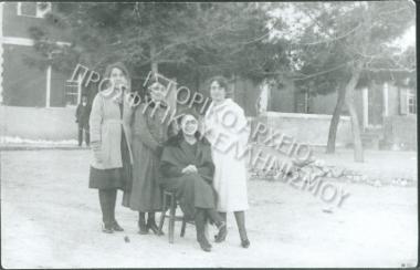 Συλλογή Γραμματικού Ελένης και εγγονών Νικολάου Χαλκιά & Ελένης Φατσή (Νο1)