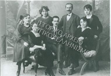 Συλλογή Γραμματικού Ελένης και εγγονών Νικολάου Χαλκιά & Ελένης Φατσή (Νο1)