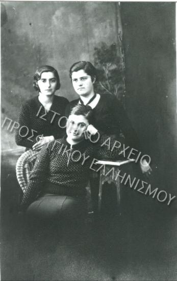 Συλλογή Μικρομάστορα - Βιοπούλου Μαρίκας (Νο2)