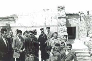 Συλλογή Νιφαδόπουλου Γεωργίου.