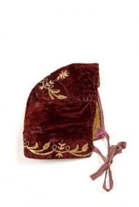 Purple velvet circumcision cap with gold embroidery, from Komotini or Alexandroupolis.
