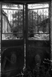 The Synagogue of Didimoticho, view of the exterior, street gate of Synagogue courtyard.