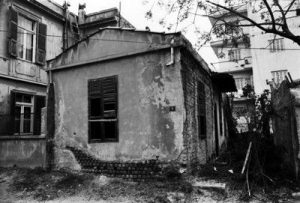 Photograph of an unknown building.