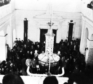 Photograph of inauguration of restored Monasteri synagogue, December 1945 or January 1946.
