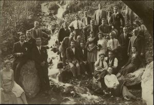 Members from the Jewish Community of Volos, probably in Edessa.