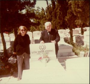 Leon Abravanel and Marie Modiano (cousins of Liza) at Liza's grave.