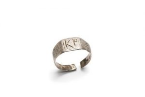 Ring, engraved silver, with initials 