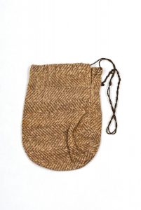 Drawstring bag for phylacteries, cotton flannel in beige-brown herringbone pattern.