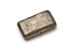 Silver tobacco case, ottoman seal at the back.