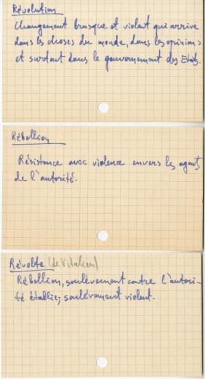 Χειρόγραφες σημειώσεις της Ελένης Αντωνιάδη Μπιμπίκου αναφορικά με τη γενική ορολογία για τη μελέτη των κοινωνικών κινημάτων.