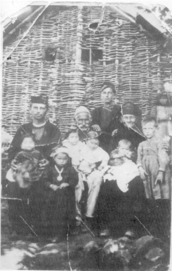 Pastoral nomads from the northern Pindos overwintering in the Trikala area, early 20th century