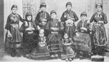 Αρβανιτόβλαχες αστές, Κορυτσά 1900 - 1905