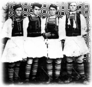 Γαμπρός και μπράτιμοι, Λευκώνας Σερρών 1938