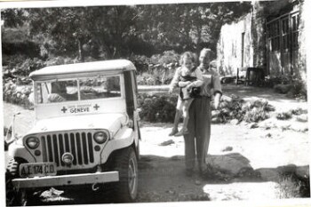 Η μικροκαμωμένη Σοφία Αποστολίδου στο χωριό Λαιμό Φλώρινας (Ελλάδα)