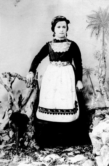 Γυναίκα της οικογένειας Μανάκια, Αβδέλλα αρχές του 20ου αιώνα
