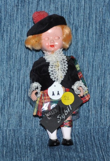 Welsh traditional doll, Sybil