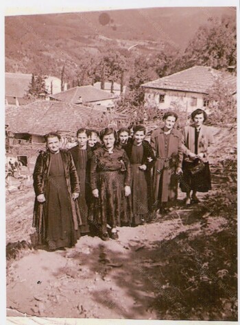 Γυναίκες της Φυτειάς στη γιορτή του Αγίου Δημητρίου