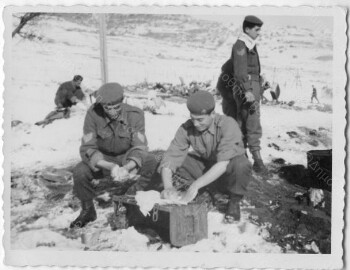 Εβδομαδιαία μπουγάδα στο 518 Τάγμα Στρατού στο Νευροκόπι Δράμας