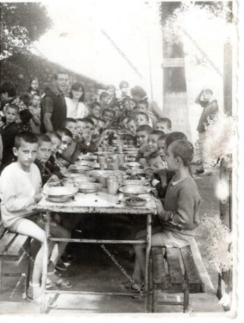 Student camp at Kostohori village in 1968. The third community while eating