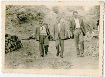 Ο πατέρας μου με φίλους