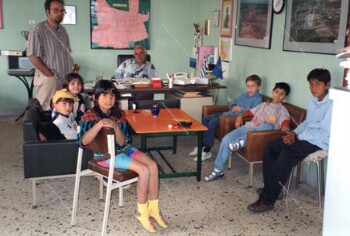 Souvenir from the visit of the 2nd Class of the Primary School of Kefalochori-Xehasmeni in the office of the Community of Kefalochori village of Imathia