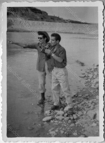 Στέργιος Σβαρνόπουλος και Σταύρος Τενεκετζίδης στις όχθες Αλιάκμονα