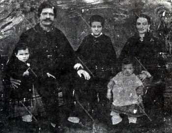 Οικογένεια γιατρού Αθανασίου Αστερίου, Σέρβια τέλη 19ου αι.