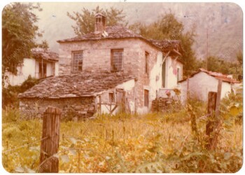 Complex of traditional houses in Rizomata village