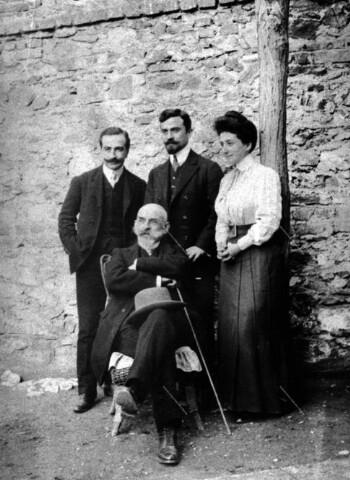 Ο γιατρός Δημήτριος Κ. Ζάννας με το γιο του Κωνσταντίνο, το γαμπρό του Αλκιβιάδη Μάλτο και την  κόρη του Ιφιγένεια, Θεσσαλονίκη