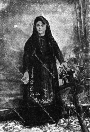 Γυναίκα από το Συρράκο, τέλη του 19ου αι.