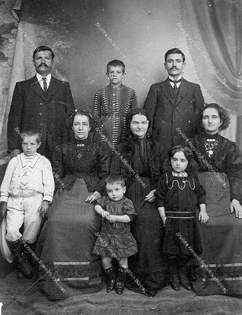 Family photograph of the brothers Athanasios and Anastasios Koukouvitis in Livadi in the beginning of the 20th ce.