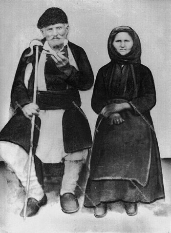 Old couple from Kokkinoplos in the 30s