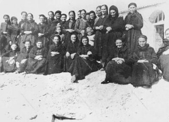 Group of women, Kokkinoplos village in the 50s