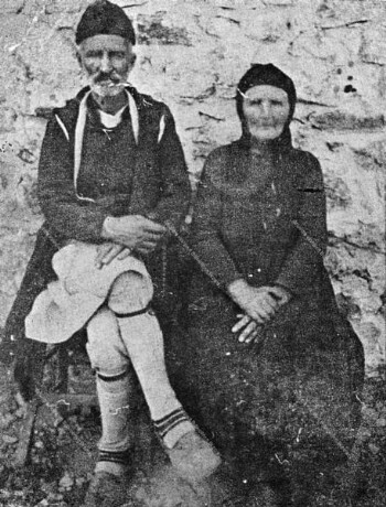 Nikolaos Batos and Evaggelia Eythimiou - Batou, Megala Livadia, during the interwar