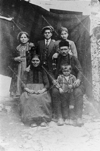 Family of Vassilis Dospras, 1930