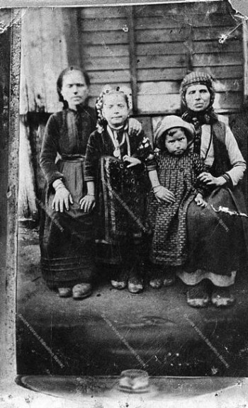 Οικογένεια Σαούλη, Ασβεστοχώρι Θεσσαλονίκης 1920