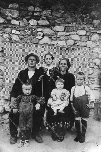 Οικογένεια Σίμου και Μαρίας Μπάτου, Ωραιόκαστρο Θεσσαλονίκης 15-6-38