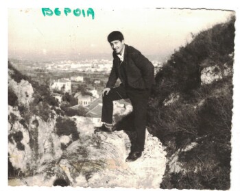 Πάνω στη γέφυρα του Τριποτάμου. Πίσω διακρίνεται το υδροηλεκτρικό εργοστάσιο Σαντράλ