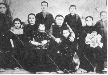 Με τους άνδρες στην ξενιτιά, Λάιστα, 1900-1905