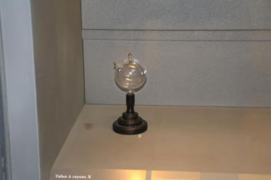 Une collection de verreries offerte par Bontemps au CNAM