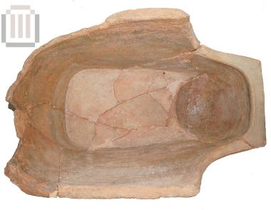 Πήλινος λουτήρας από το Δυμόκαστρο