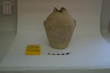 Δίωτη οινοχόη