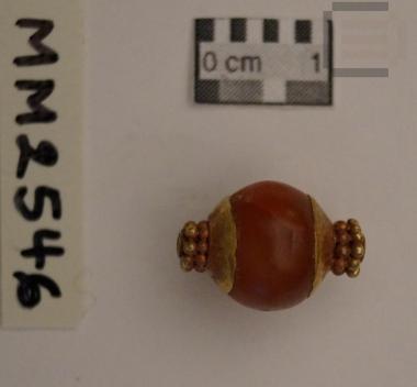 Gold and red agate necklace bead