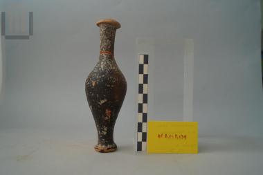 Fusiform clay unguentarium