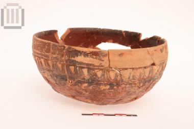 Skyphos with relief moldmade decoration