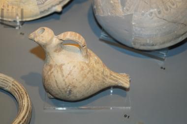 Πτηνόμορφος ασκός με γραπτή διακόσμηση