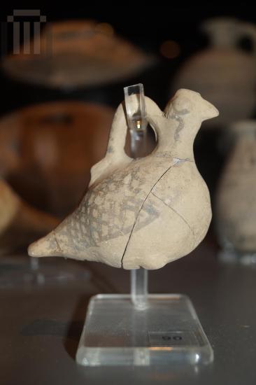 Πτηνόμορφος ασκός με γραπτή διακόσμηση