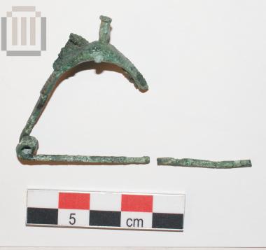 Bronze bow fibula